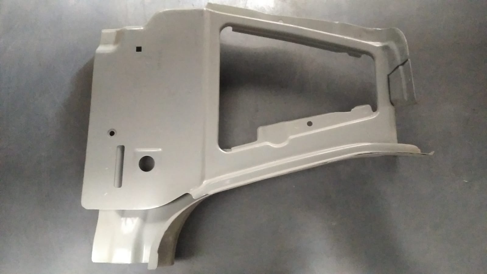 JETTA 05-10 STOP LAMBA YUVASI SOL