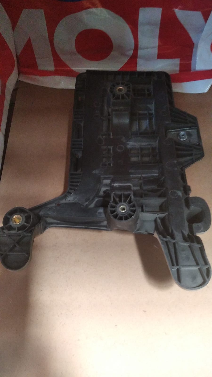 Jetta (2011-2015) Akü Alt Tablası