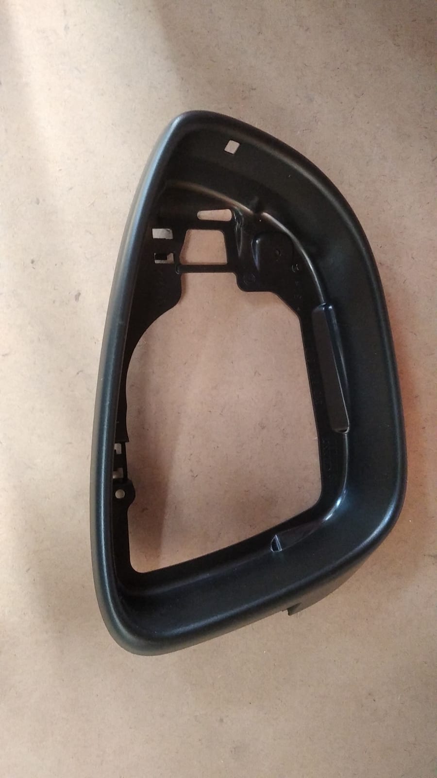 2012-2018 Beetle Sağ Dış Ayna Çerçevesi