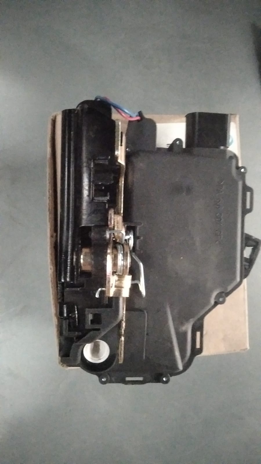 Golf4 - Bora - Passat B5 Kapı Kilidi Motoru Sol Ön Şoför Tarafı