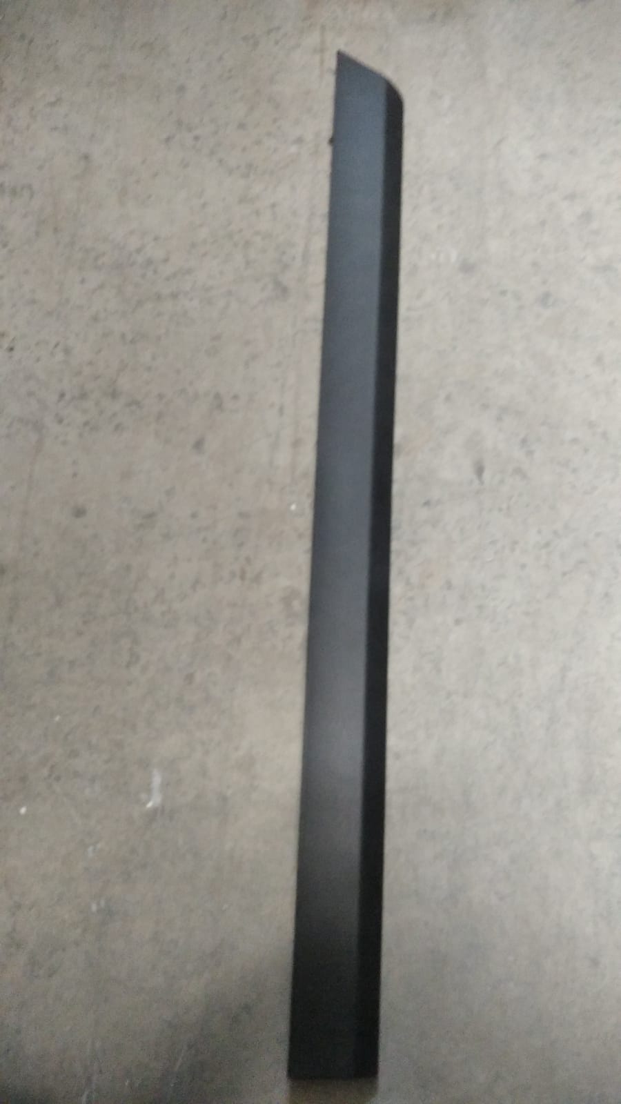 Passat Arka kapı Çıtası Sağ