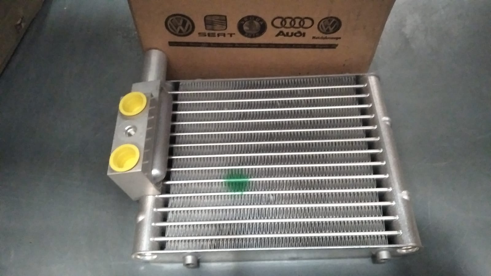 Audi A6 2.5 TDI V6 24V Quattro Yağ soğutucu