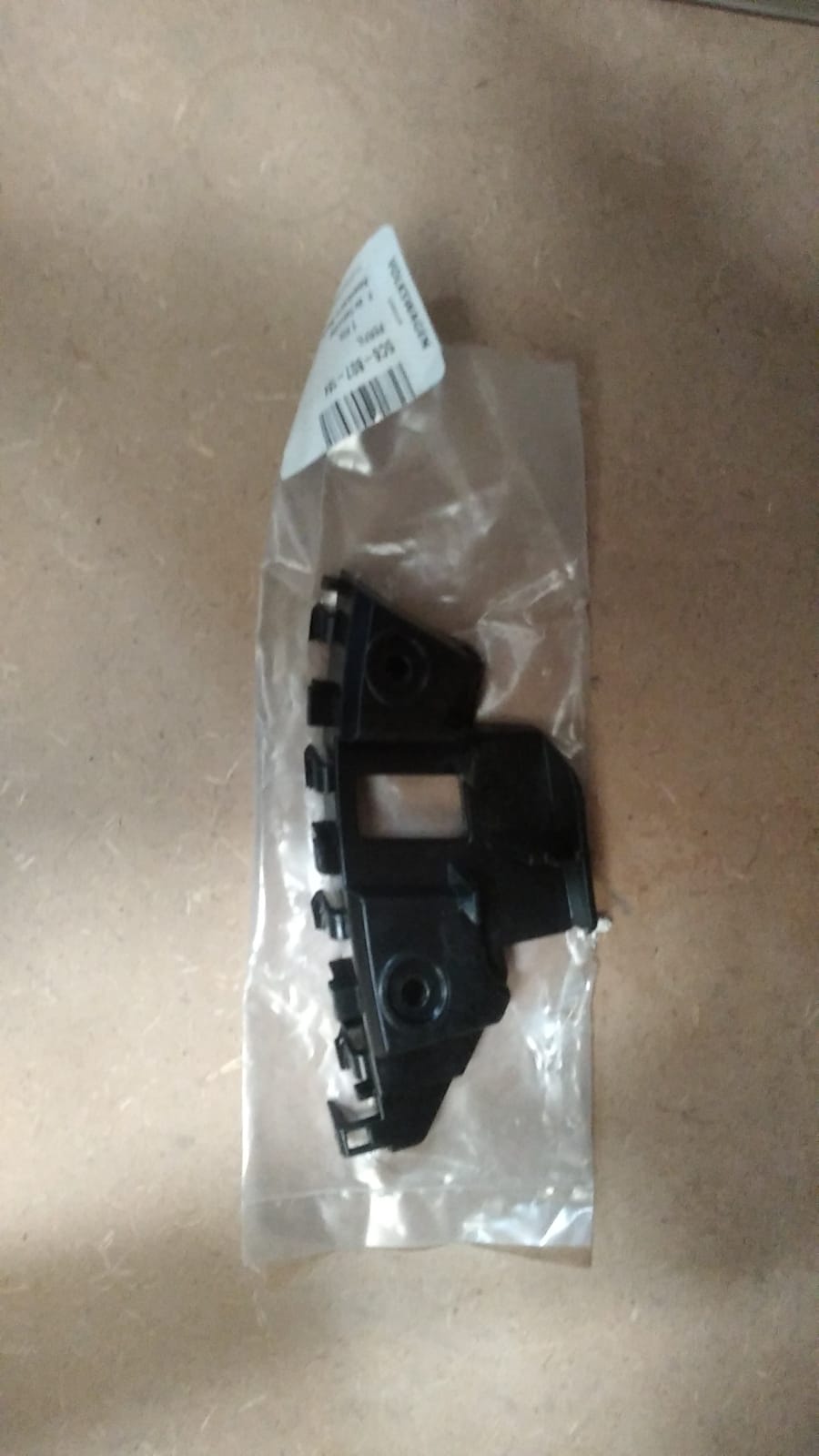 Jetta (2011-2015) Ön Tampon Braketi Sağ