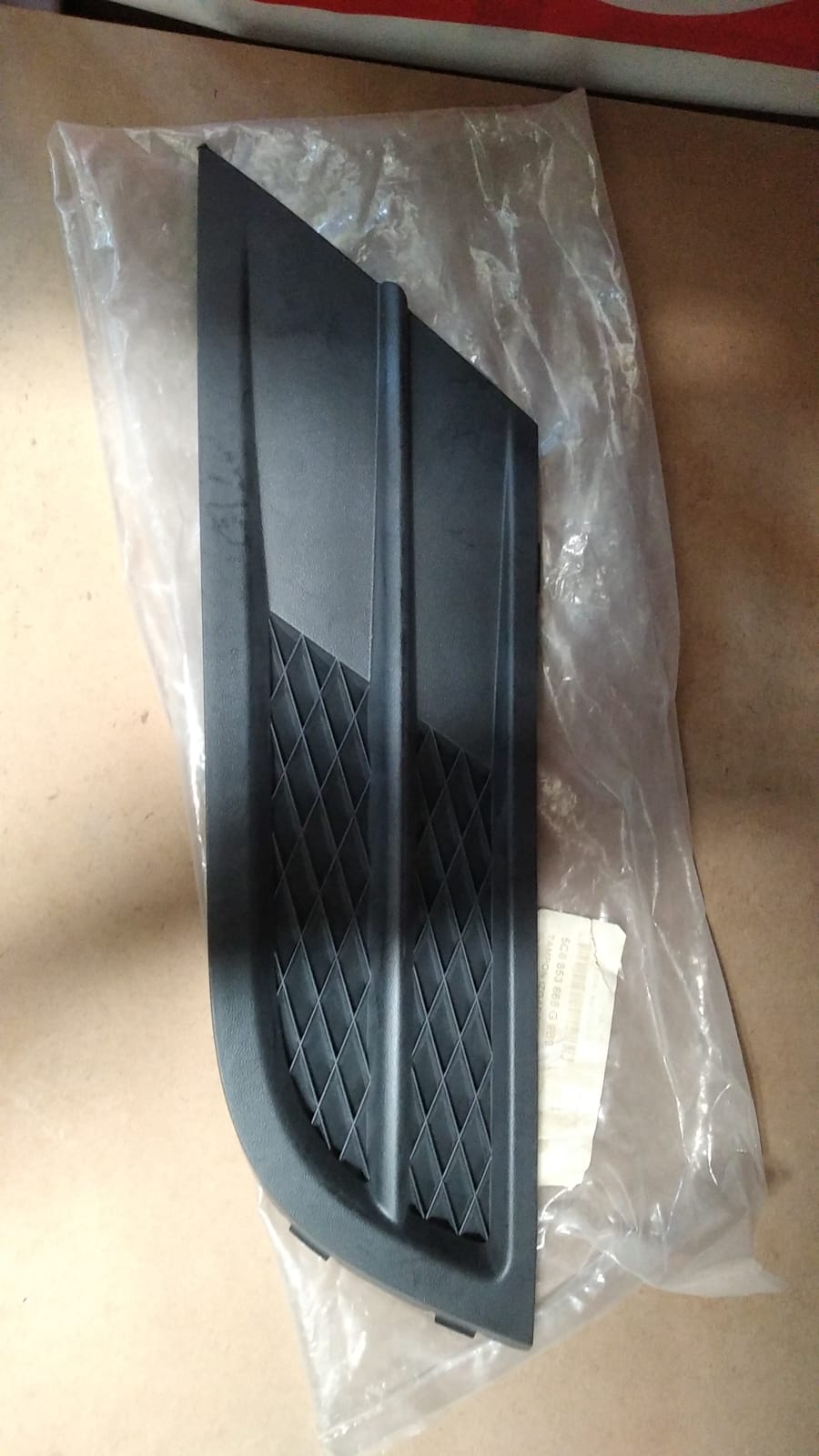 Jetta(2015-2018)Tampon Izgarası Sağ Sissiz