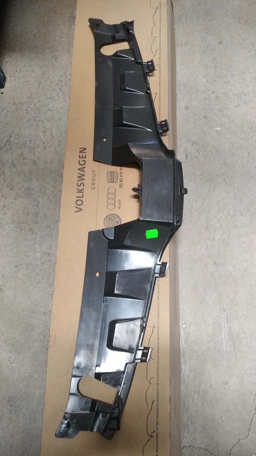 Octavia 2017 2021 Ön Panel Üst Plastik