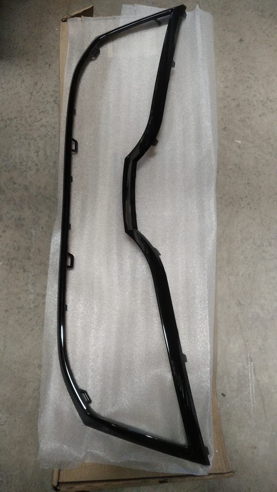 Octavıa 2018 - Ön Panjur Çıtası Siyah Krom