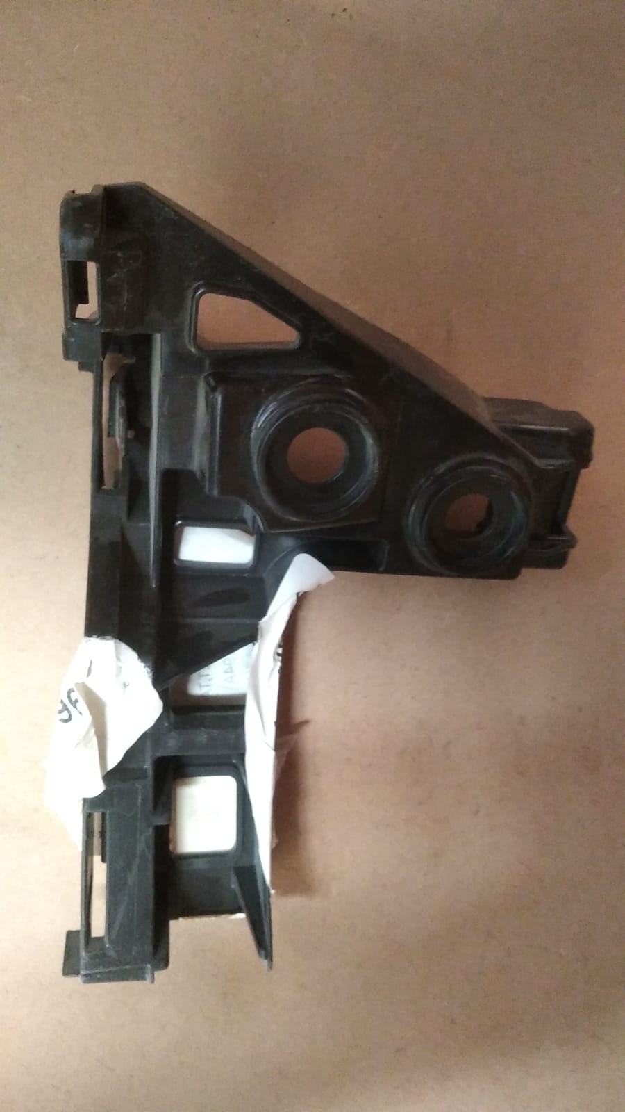 Golf 7 2013- -Arka Tampon Destek Braketi Sağ