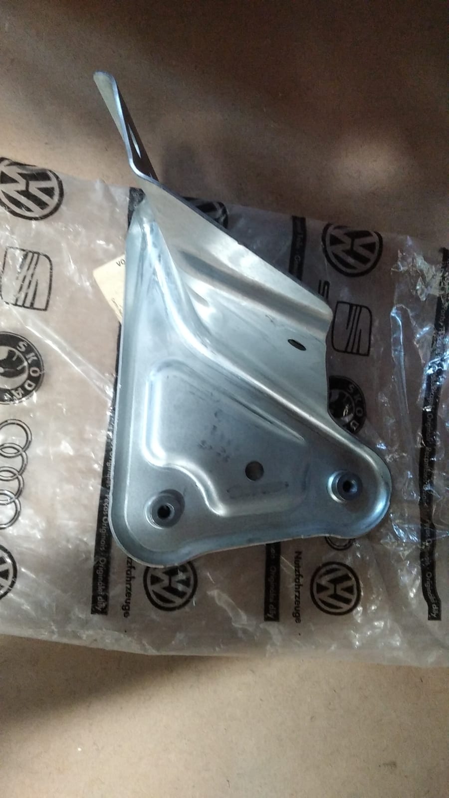 Rapid 13-23 Toledo 19-23 Sol Çamurluk Tutucu