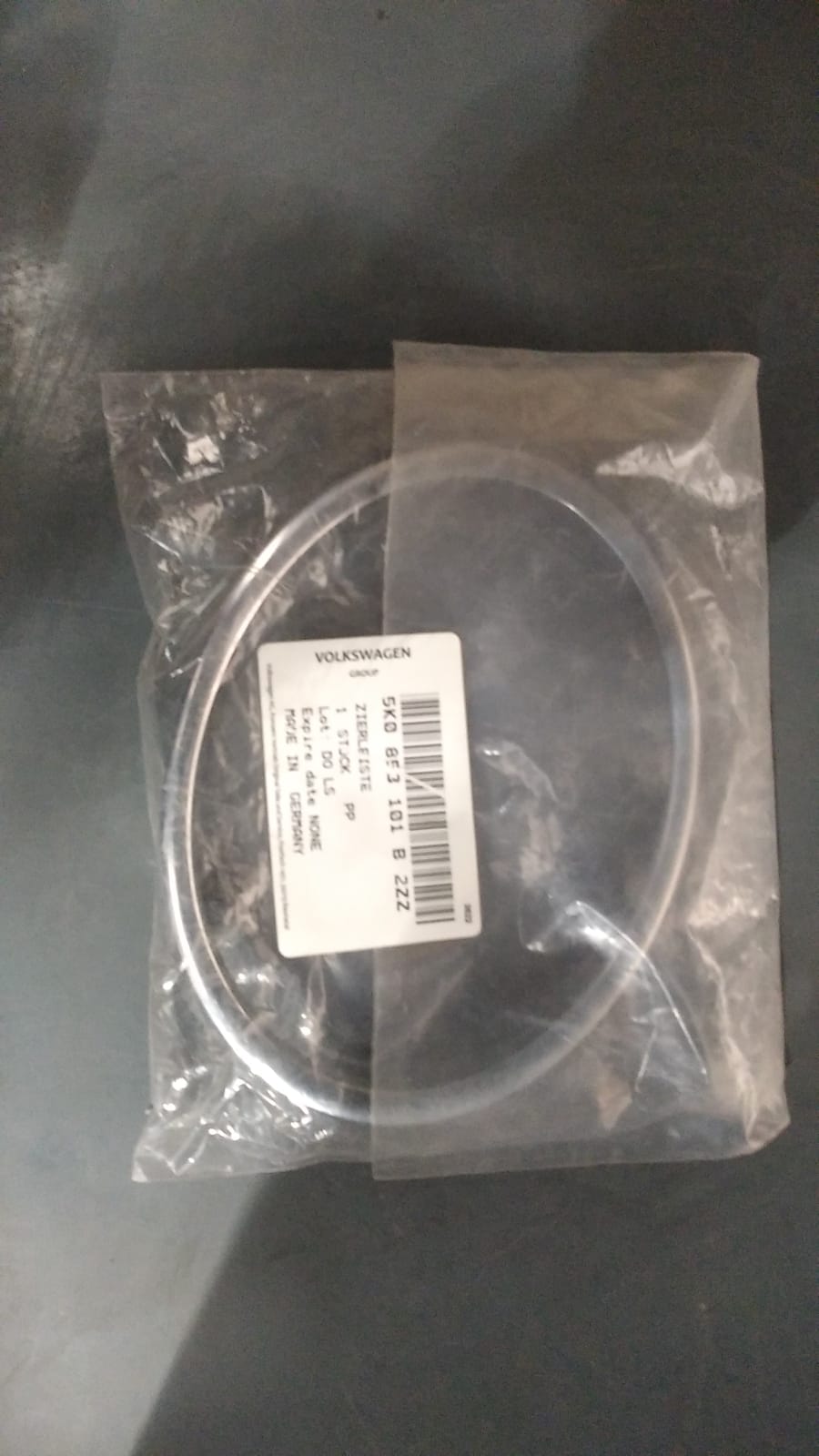 2011  Tiguan Sis Farı Çerçevesi Sol