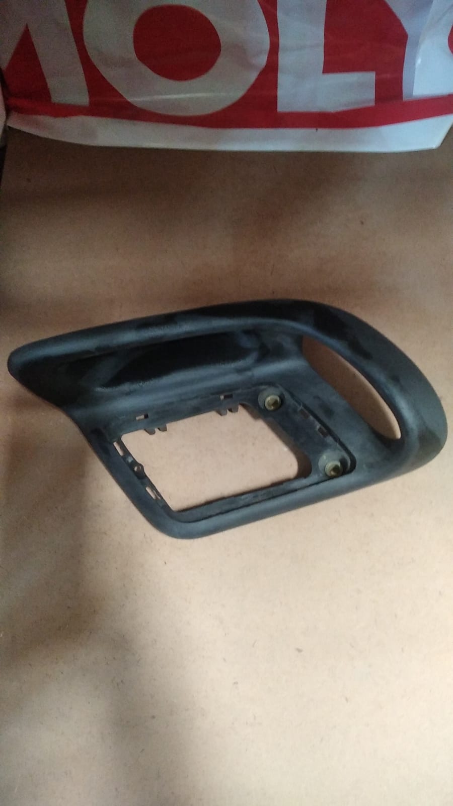 Caddy 96-04 Sağ Ön İç  Kapı Kolu kaplaması