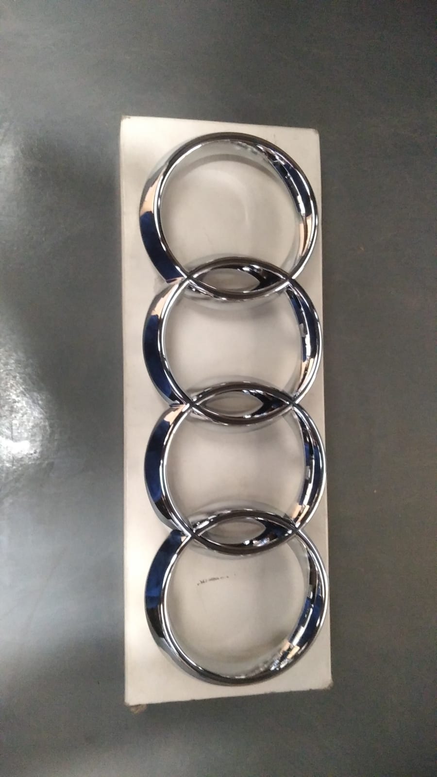 Audi A3  2001-2003Orjinal Ön Panjur Arma