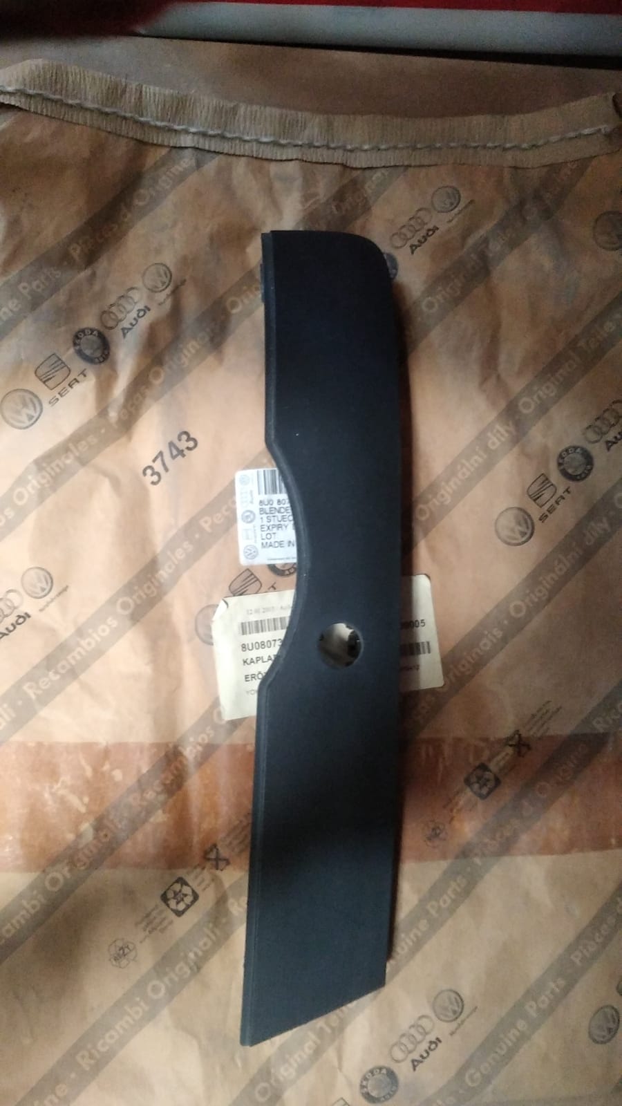 Audi Q3 (11->) Ön Tampon Izgarası - Panjuru Kuşağı Sağ