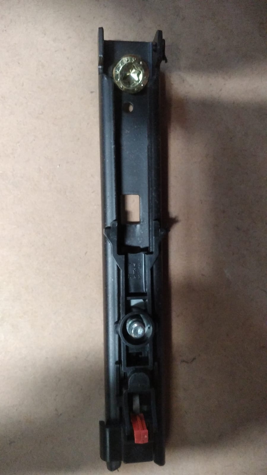 Citroen C4 II 2011 emniyet kemeri yükseklik ayarlayıcısı