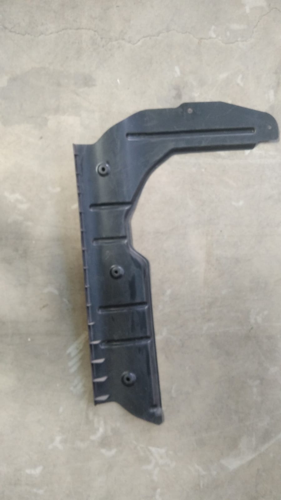 Accent Era 06-12 Karter Muhafaza Plastiği Ön Orta