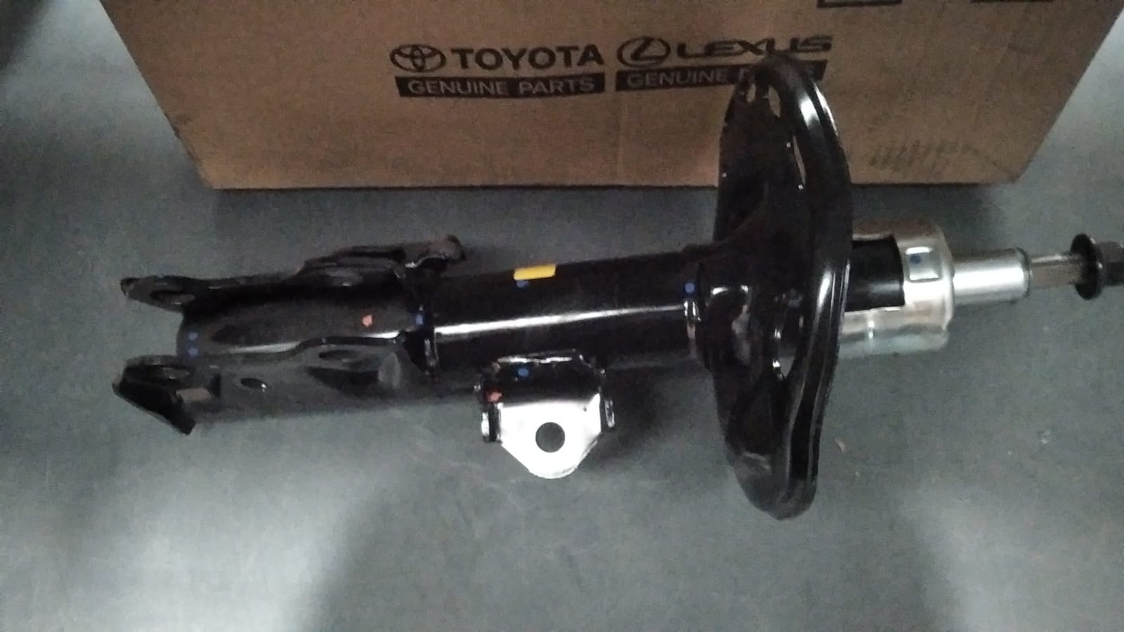 Auris 07-18  Corolla 07-18  Ön Amortisör Sağ