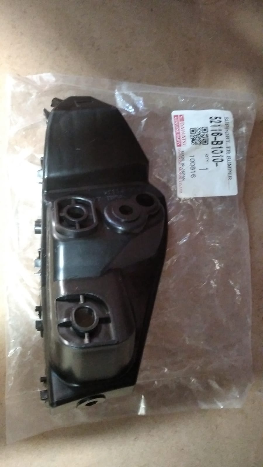 Corolla 04- Ön Tampon Bağlantı Braketi (Ayağı) Sol