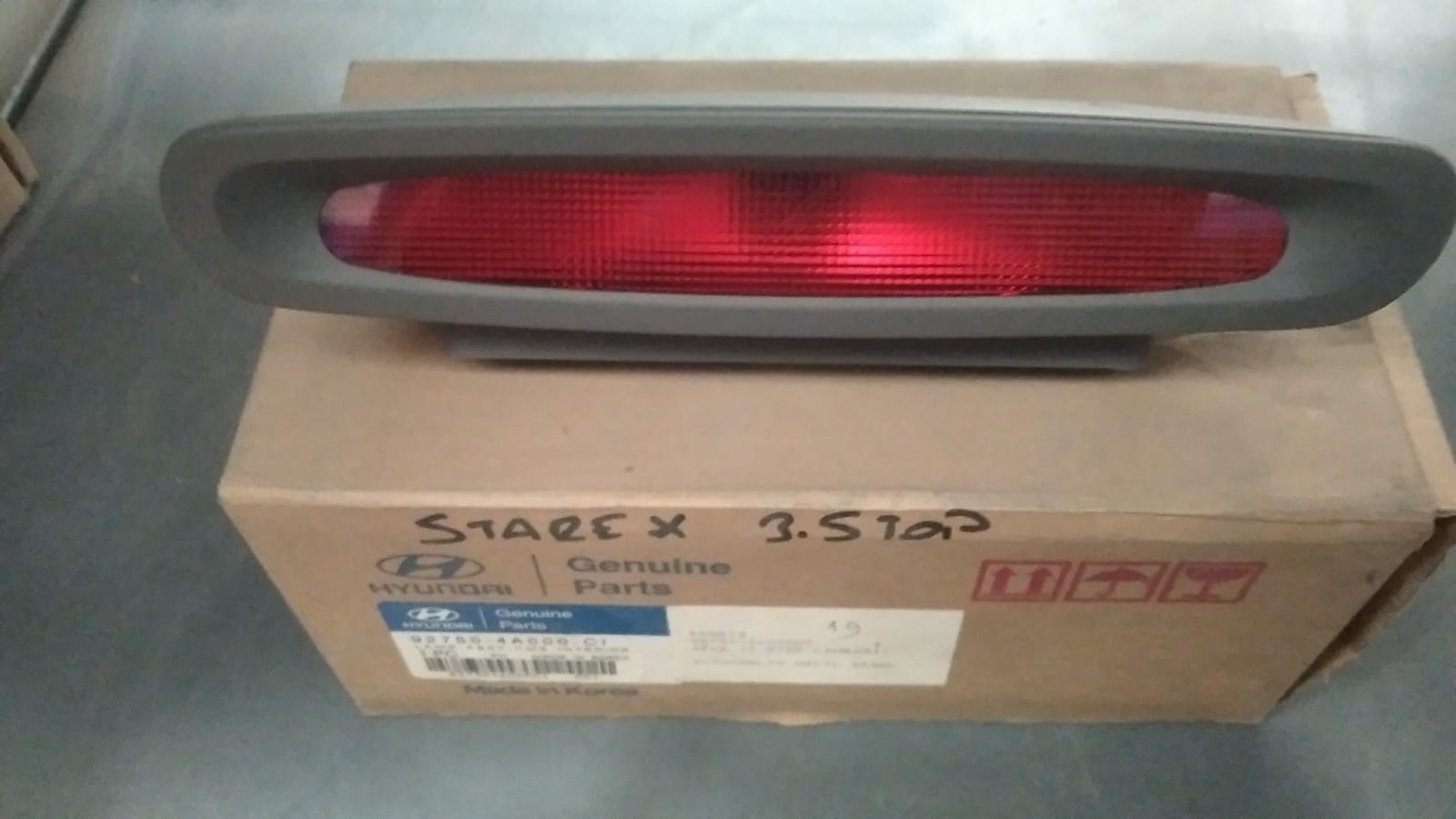 HYUNDAI H-1 Starex (1997-2007) 3. STOP