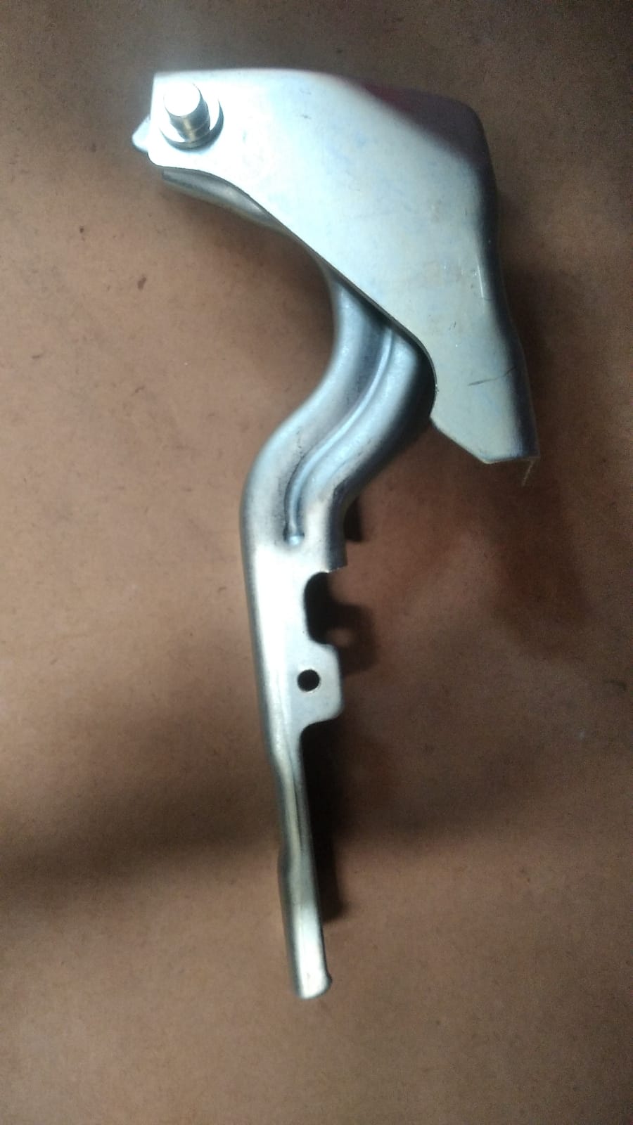 Motor Kaput Menteşesi Sol Egea