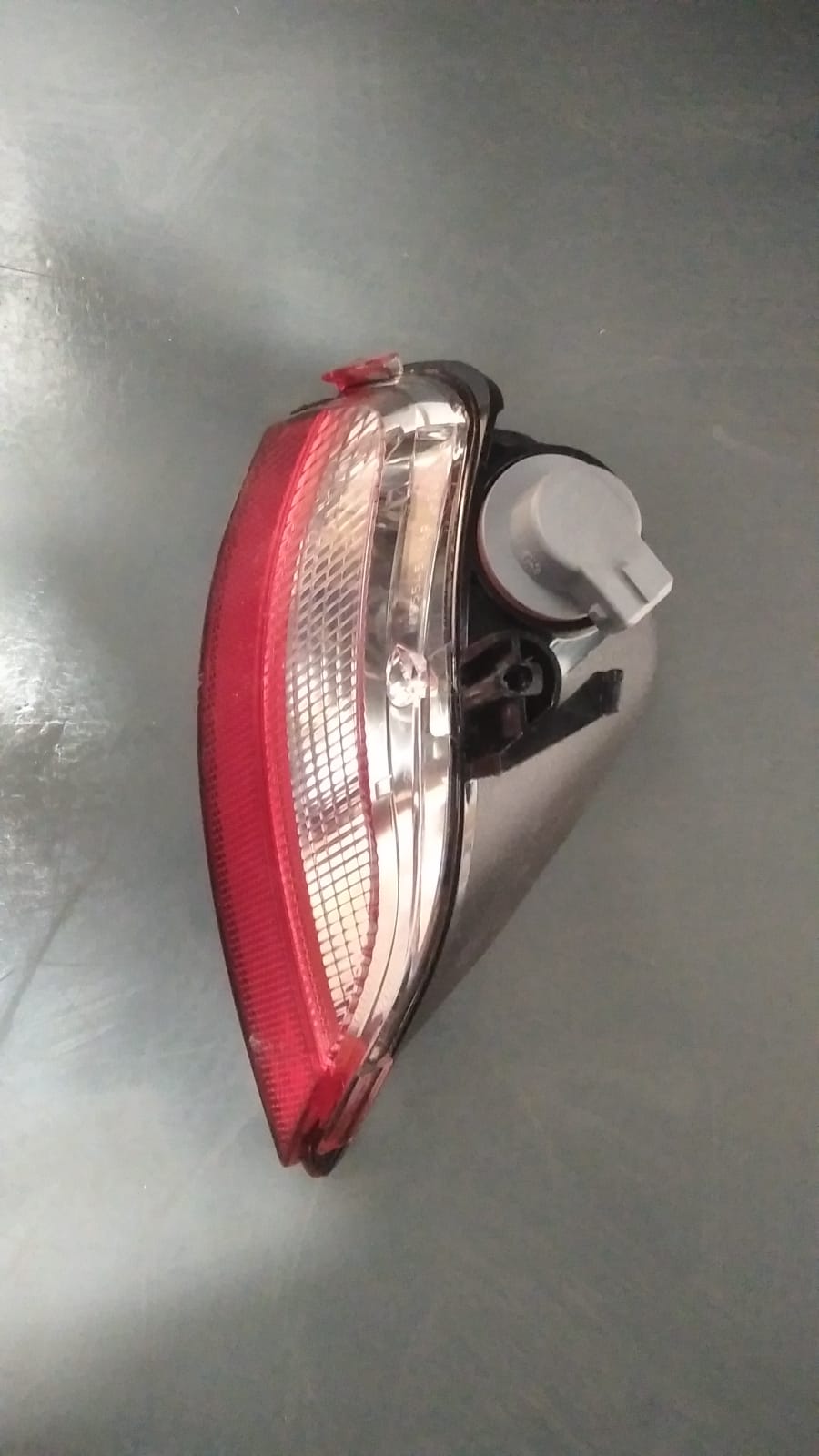 Dacia Duster Arka Sis Sağ (2018-2024)