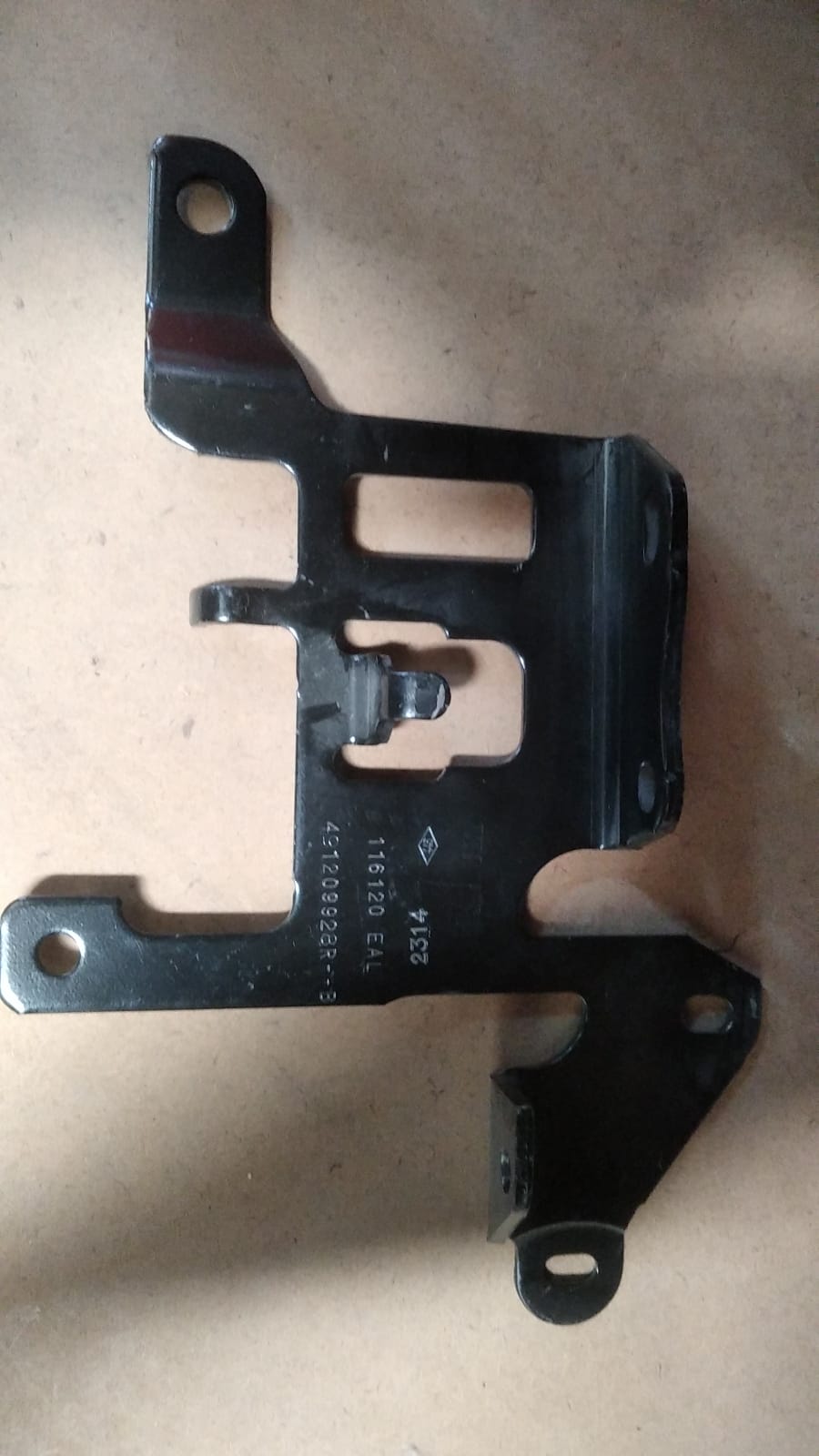 Duster 1 - I Direksiyon Pompa Ayağı