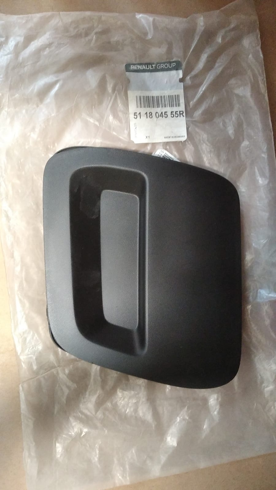 Renault Duster 2017- Ön Tampon Çeki Demir Kapağı