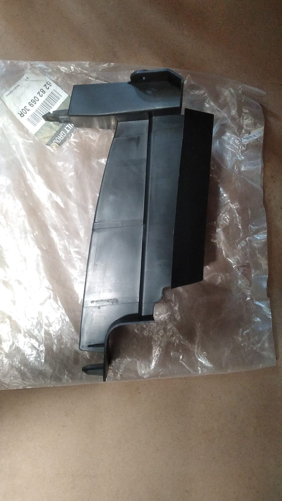 Ön Tampon Hava Yönlendirici Symbol Sandero