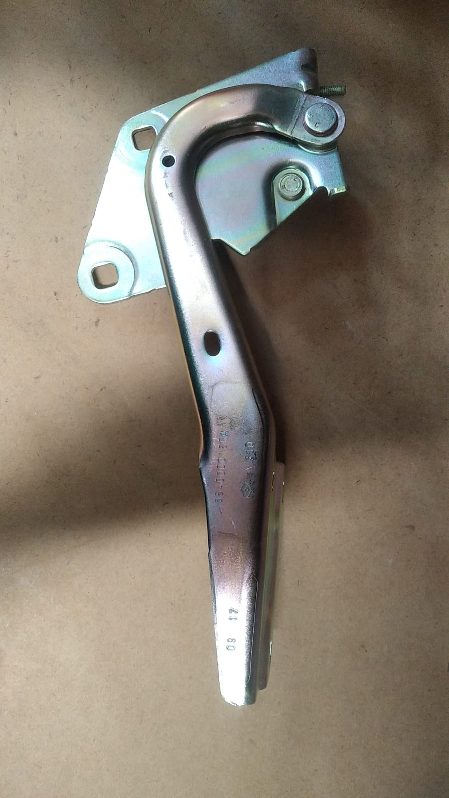 Fluence Sağ Motor Kaput Menteşesi (2010-2016)