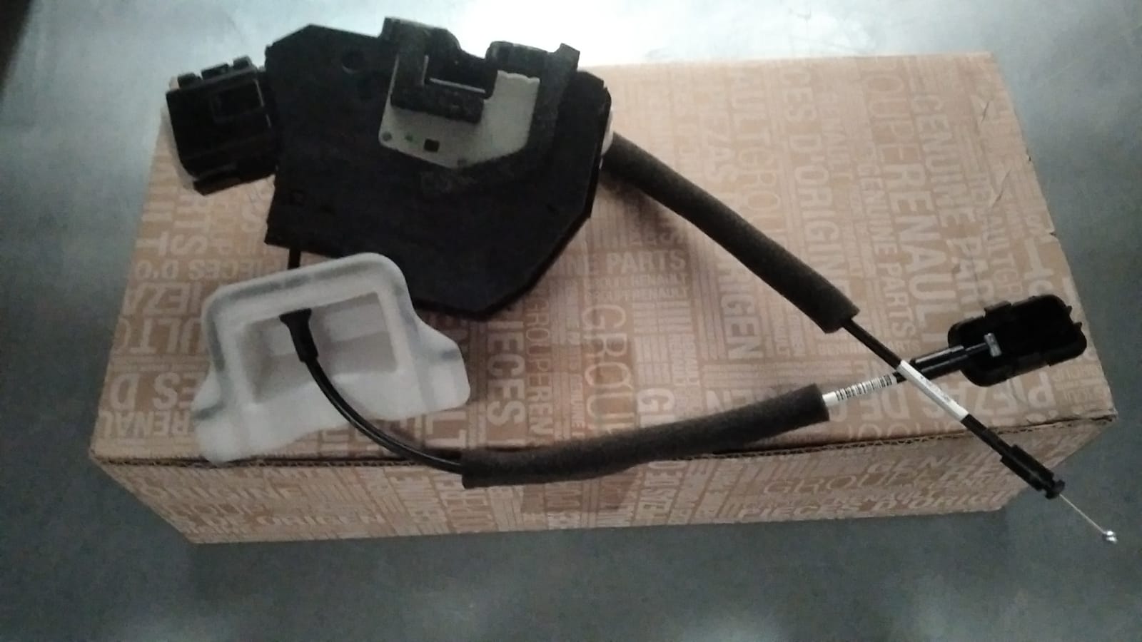 Latitude Ön Sol Kapı Kilidi