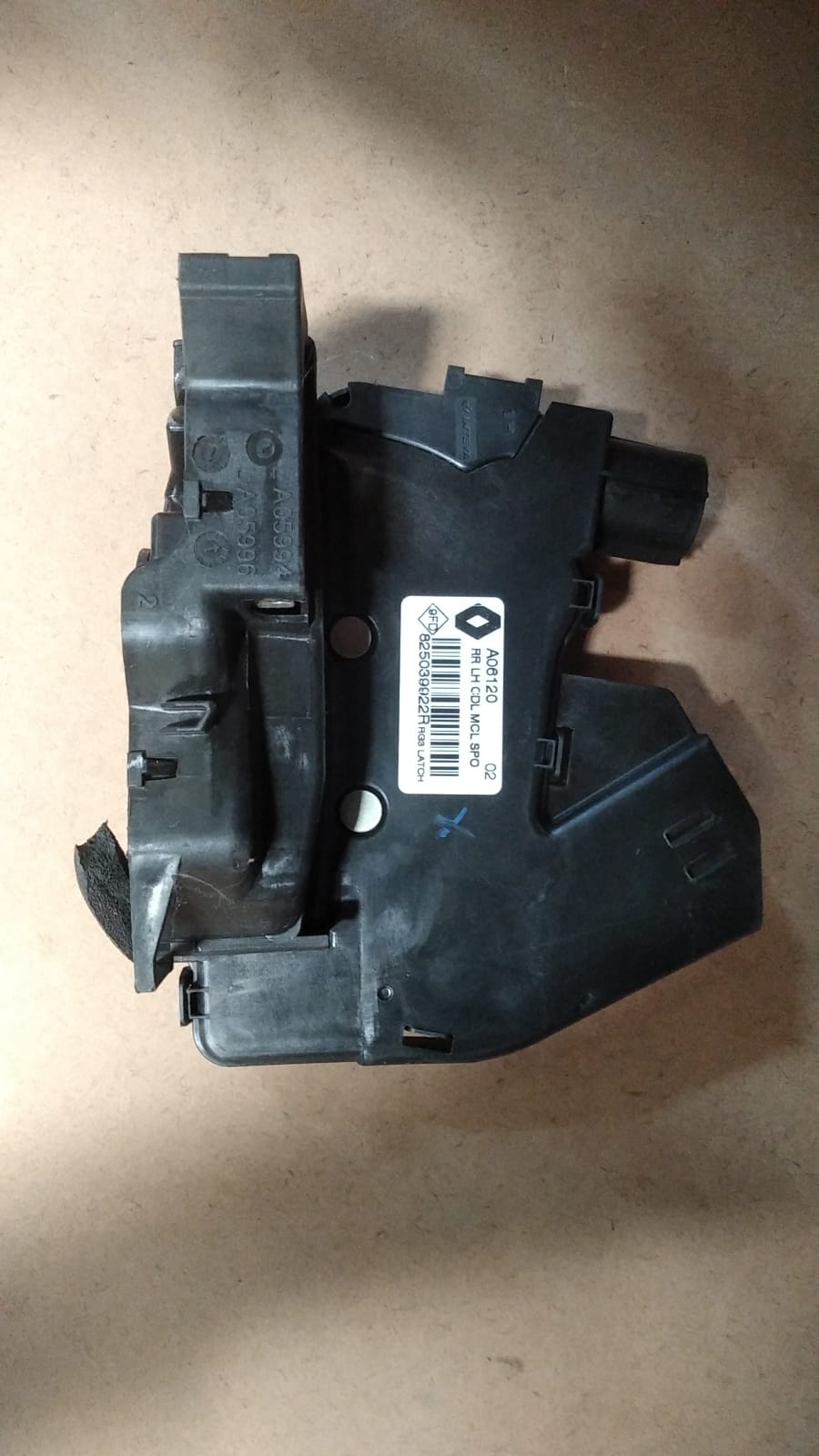 Renault talisman sol arka kapı kilidi