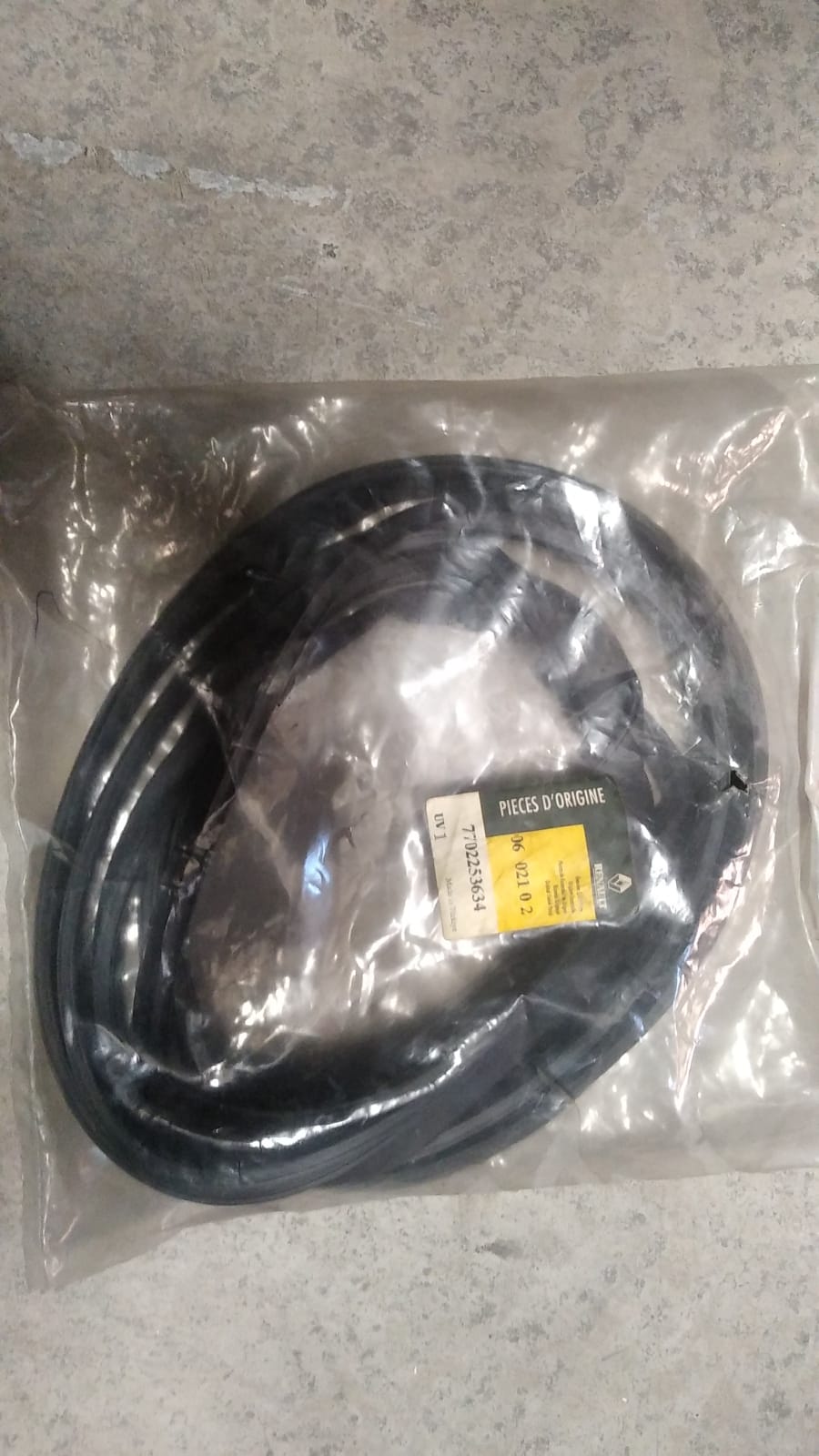 ÖN CAM LASTİĞİ R19