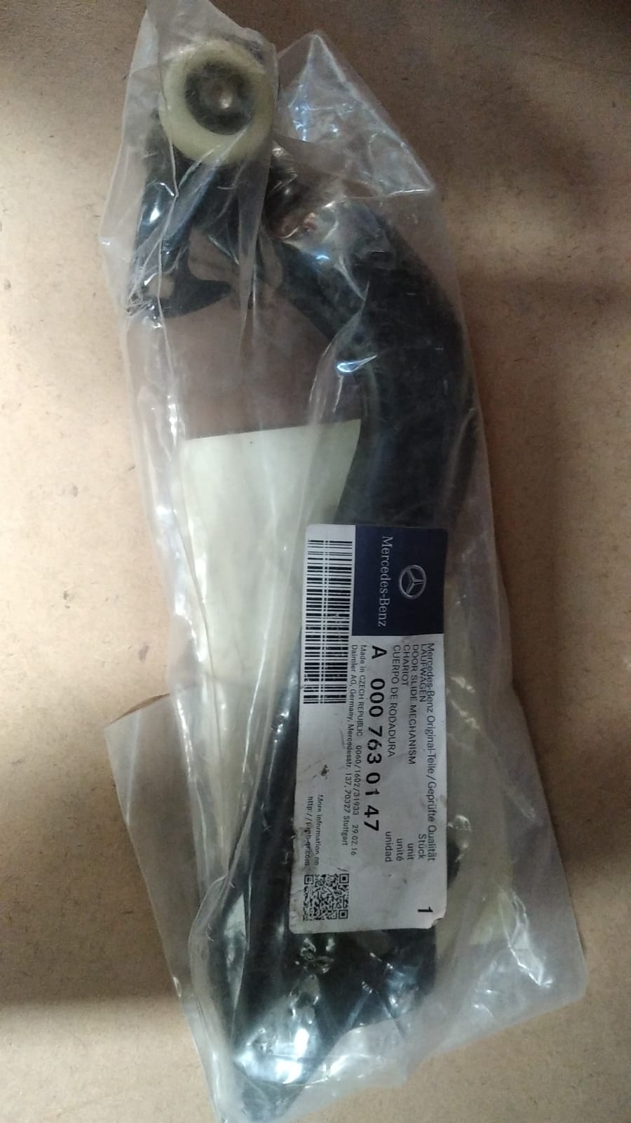 mercedes Sprinter w906 sürgülü kapı alt kızağı sağ