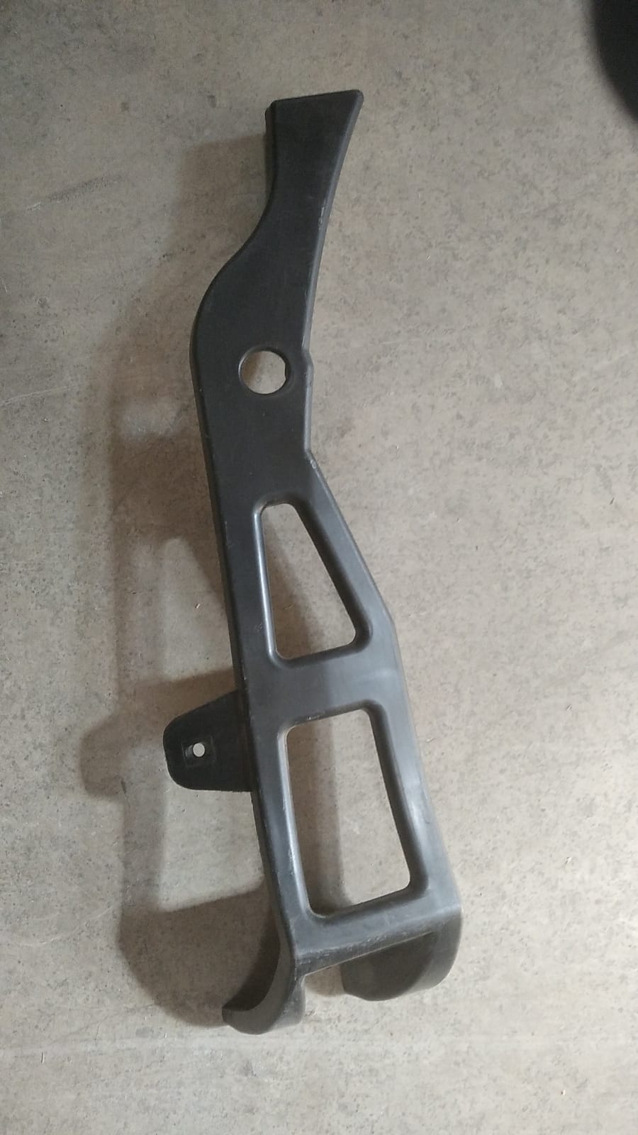 A 2012 2018 W176 SOL ÖN TAMPON BRAKETİ