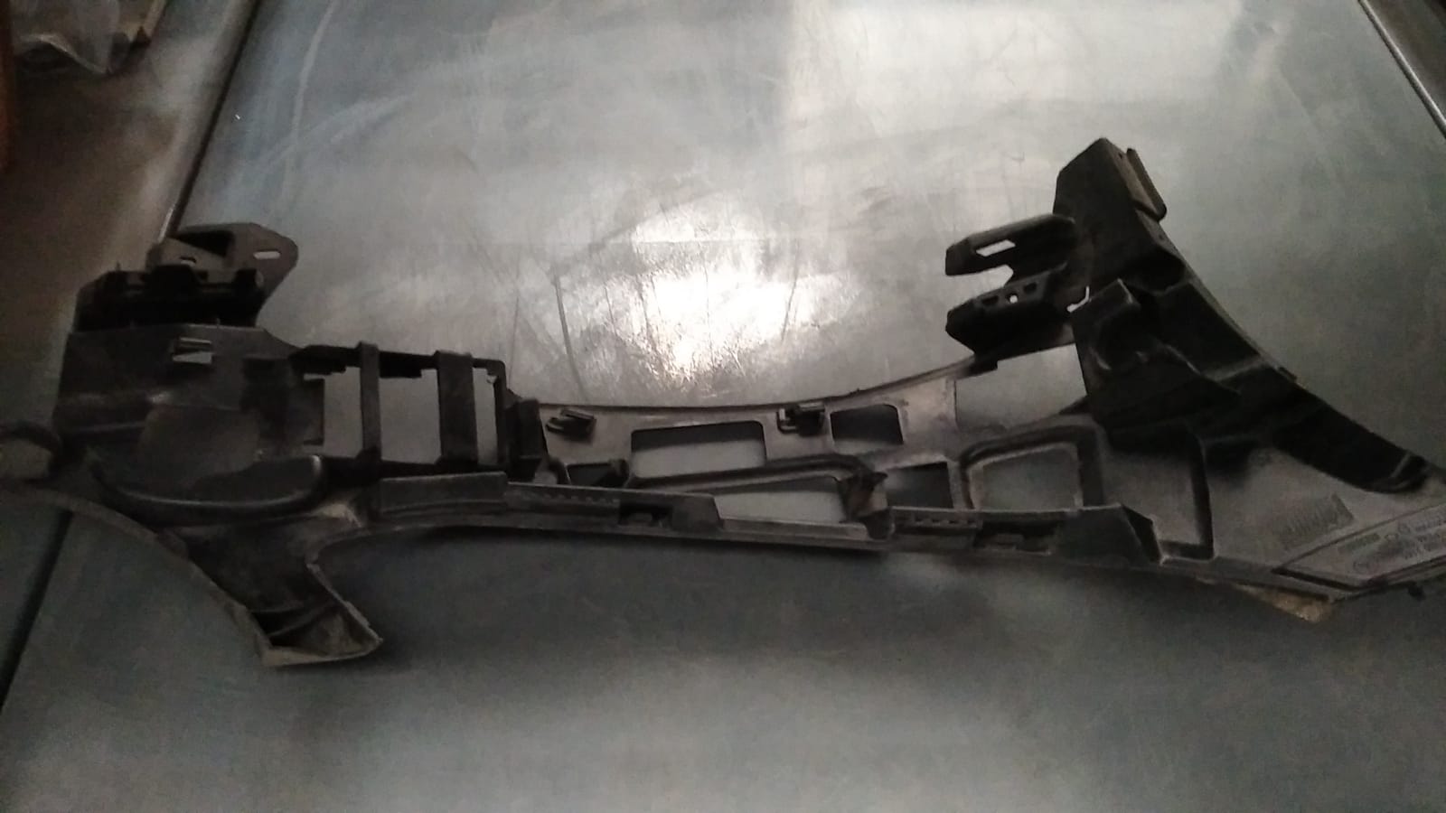 mercedes w205 ön tampon sol iç braket